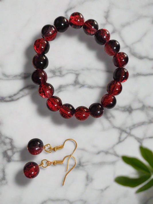 Association bracelet et boucles d'oreilles noir et rouge